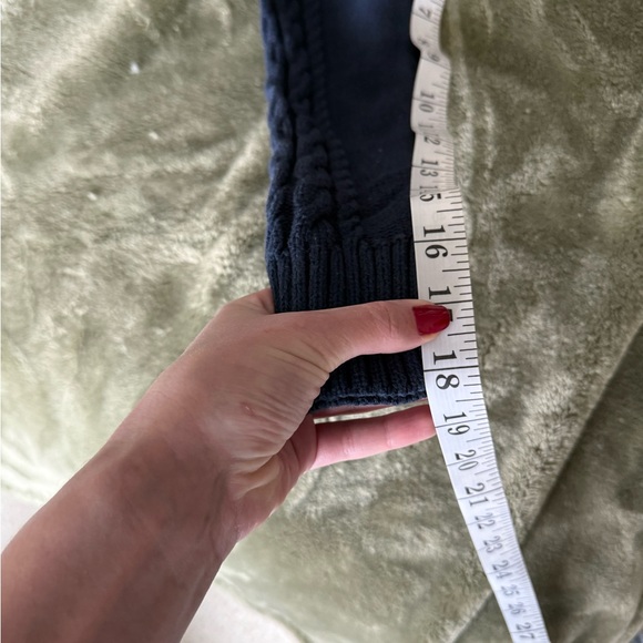 L.L. Bean Cable knit Sweater - Picture 7 of 7